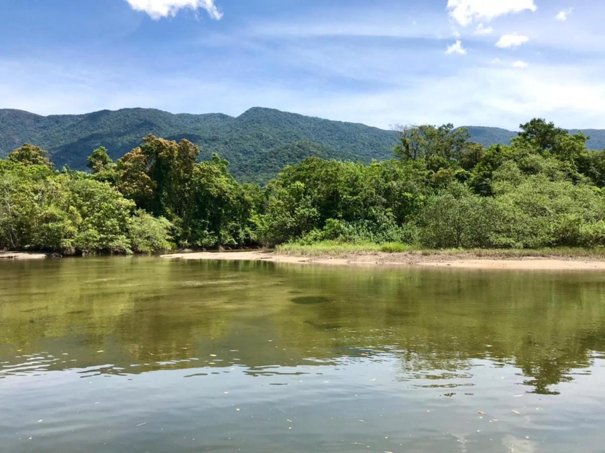Chalé Privativo à beira do rio Jaguareguava na Mata Atlântica em Bertioga SP Exterior foto